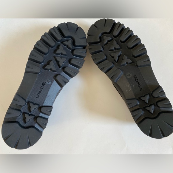 ✨HP✨ VINCE Comrade black leather loafers - Picture 4 of 5